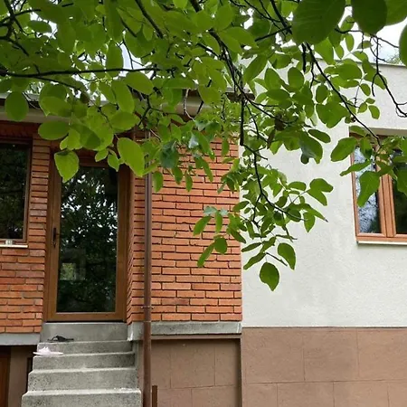 Maradj Meg Vendeghaz Balatonakarattya